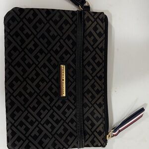 Tommy Hilfiger women's black and grey logo printed wristlet